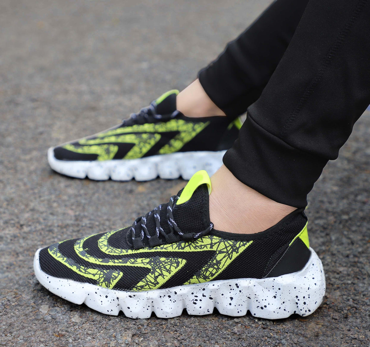 Men Casual Lace up sneakers